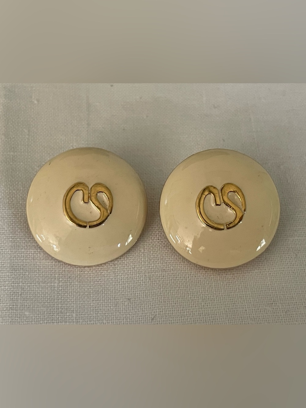 Vintage St. John Signature Logo Button Clip On Earrings Cream Enamel Gold Tone